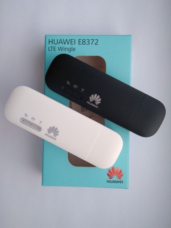 4G роутер Huawei E8372H (слот для сим-карты, microSD)